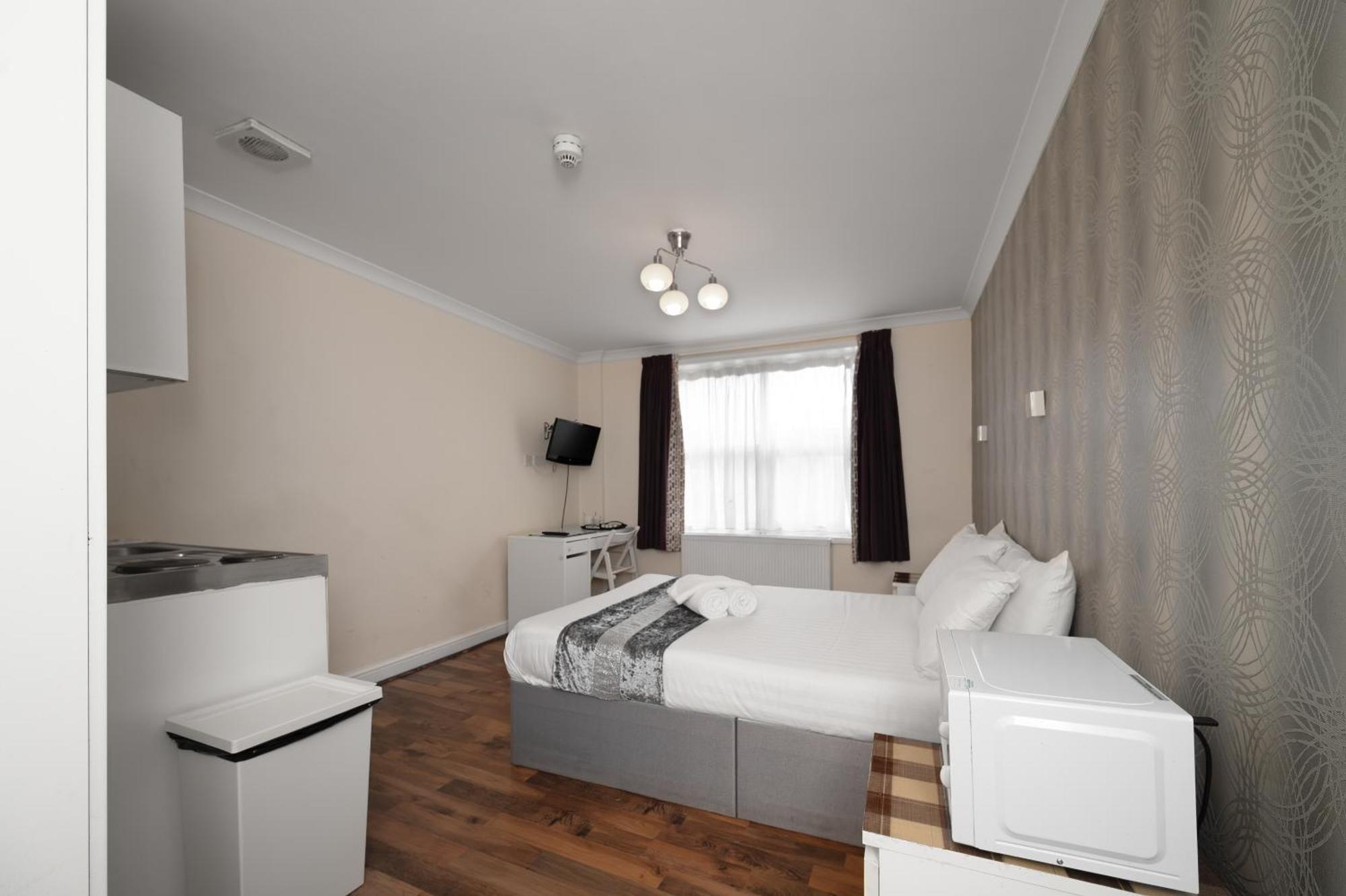 Flexistay Tulsi Hotel 3*
